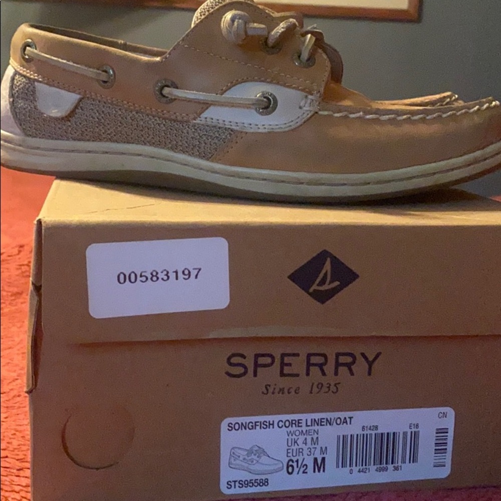 Sperry boat shoes